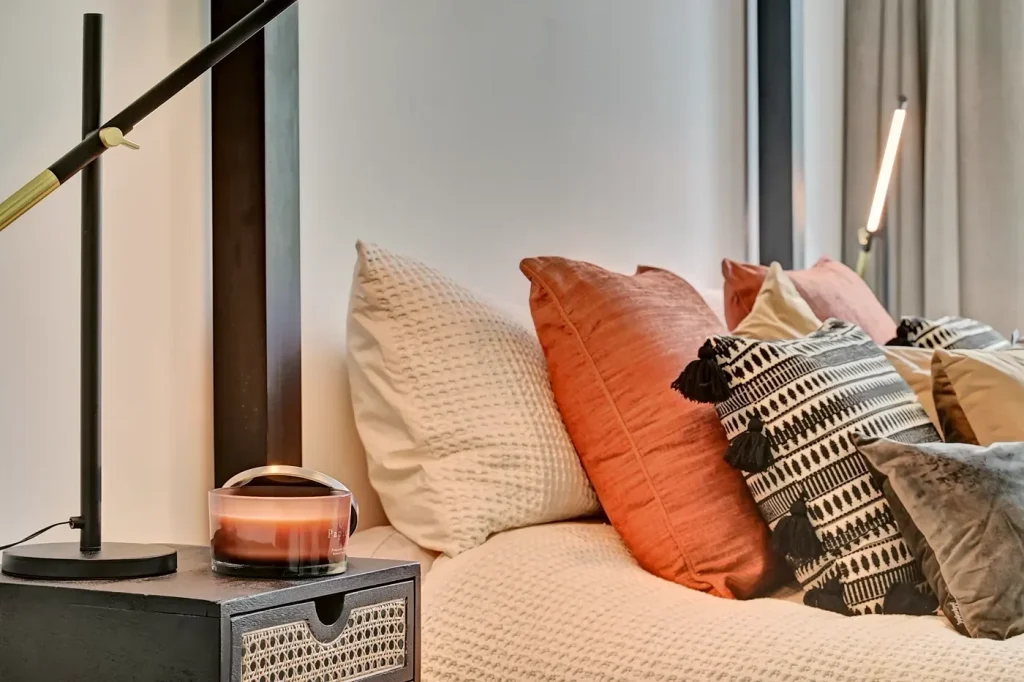 Chambre mise en valeur par le home staging