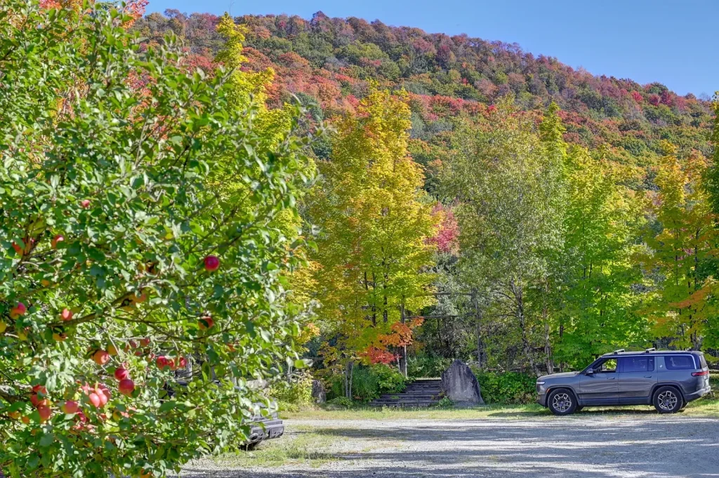 Les couleurs d’automne sur le domaine La Tanière, à Eastman